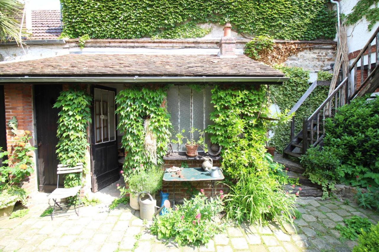 Jardin De Mathilde Bed and Breakfast Nangis Exteriör bild